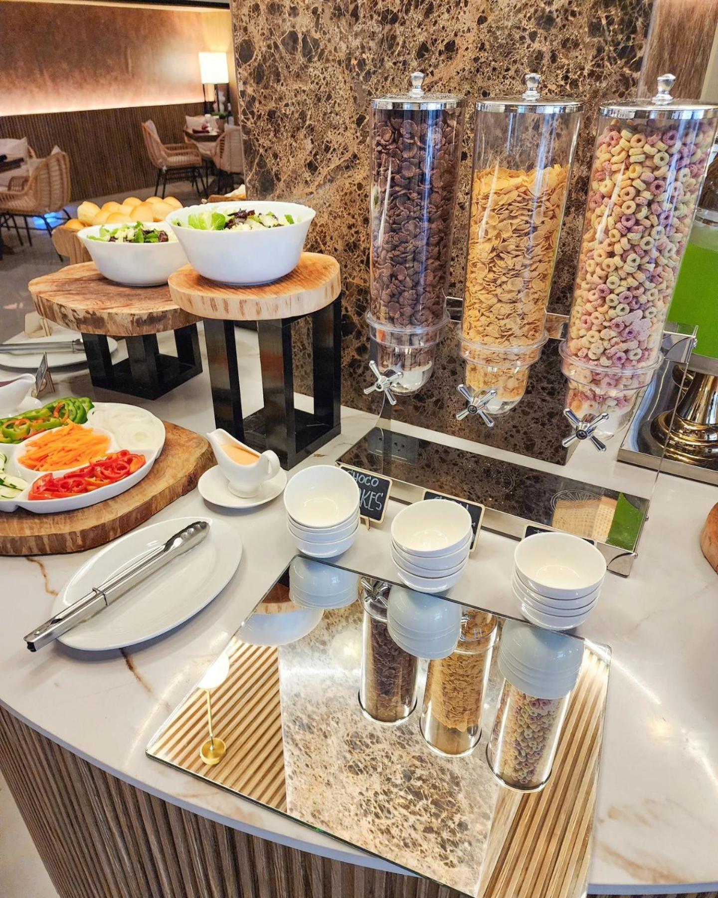Elijah Hotel Dasmarinas Luaran gambar