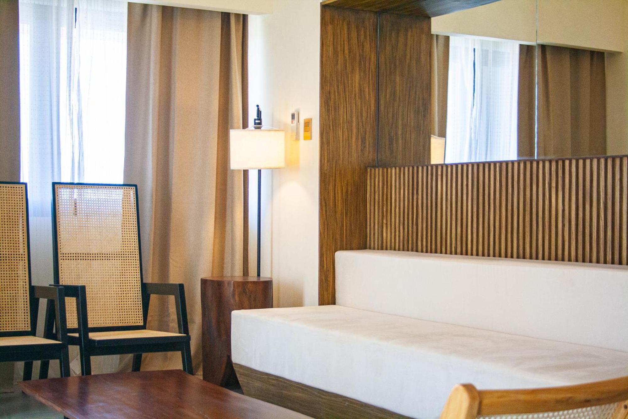 Elijah Hotel Dasmarinas Luaran gambar