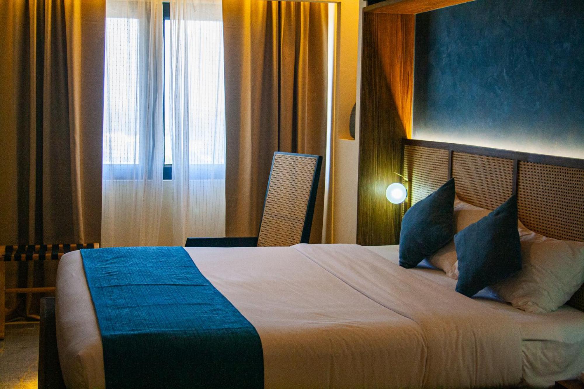 Elijah Hotel Dasmarinas Luaran gambar