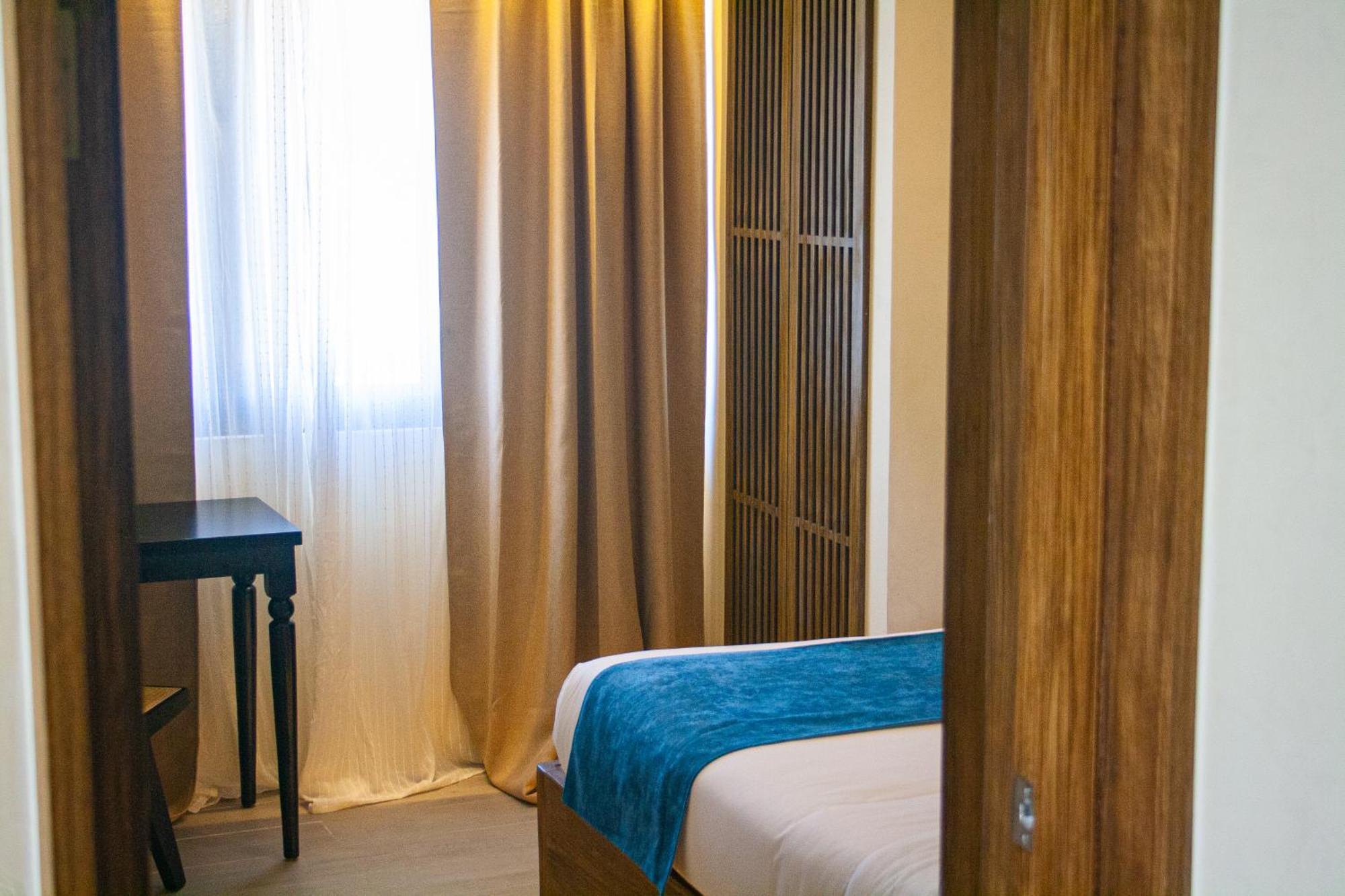 Elijah Hotel Dasmarinas Luaran gambar
