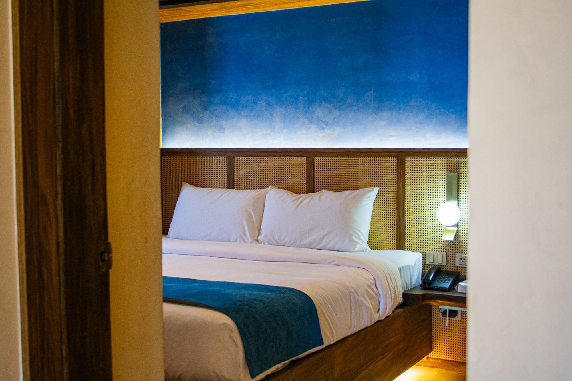 Elijah Hotel Dasmarinas Luaran gambar