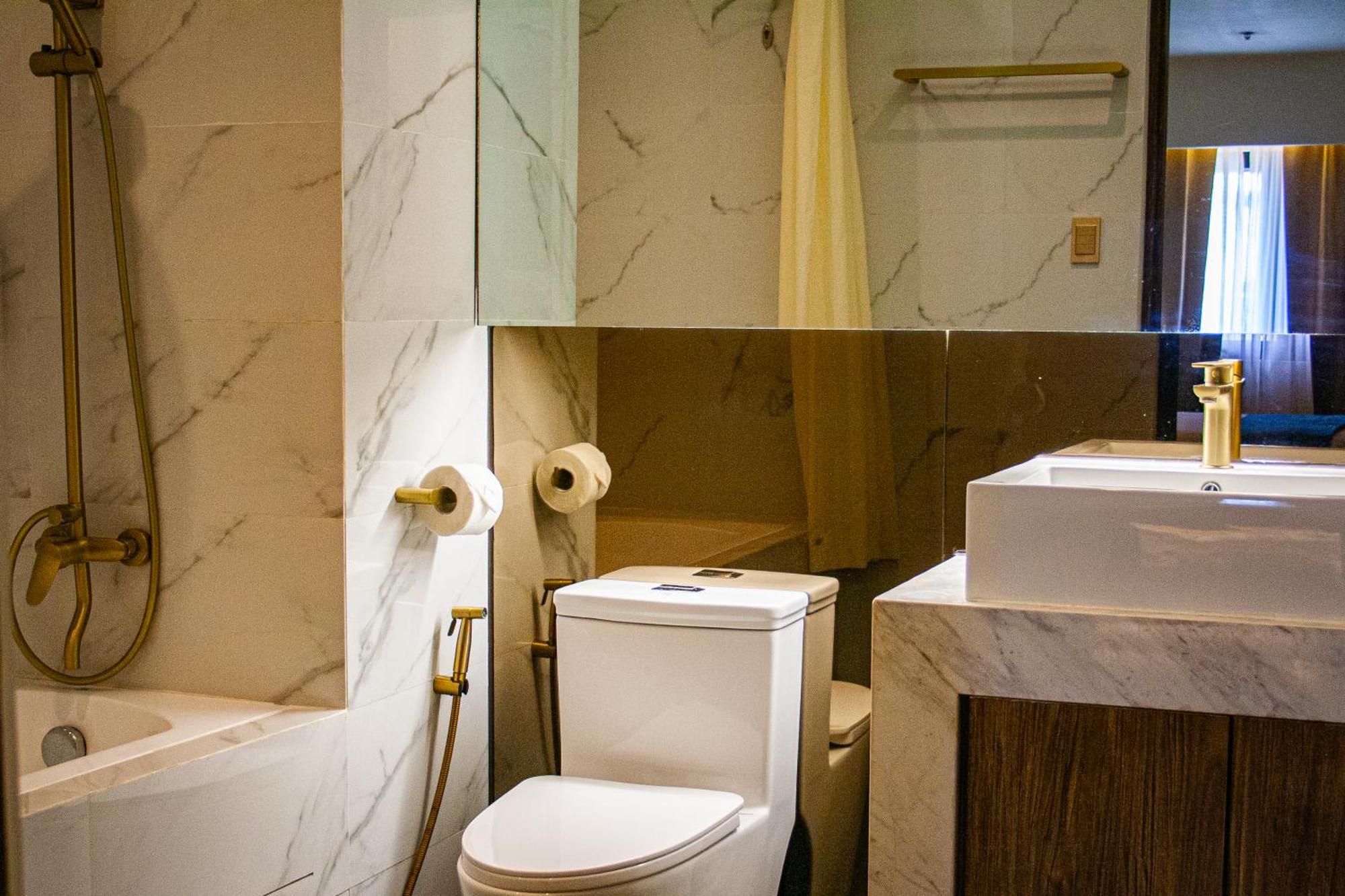 Elijah Hotel Dasmarinas Luaran gambar